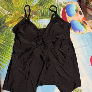 Elegant Black Women's Bikini Top new without tags
